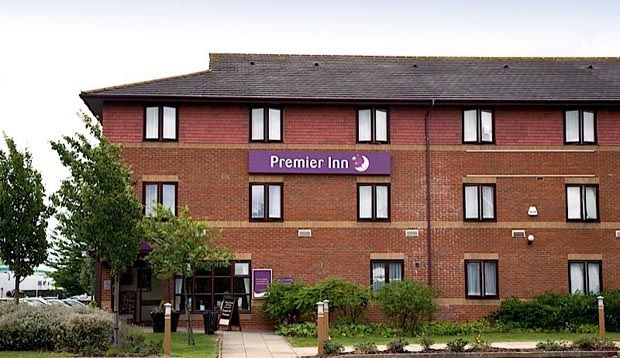 Premier Inn Хънтингдън Екстериор снимка